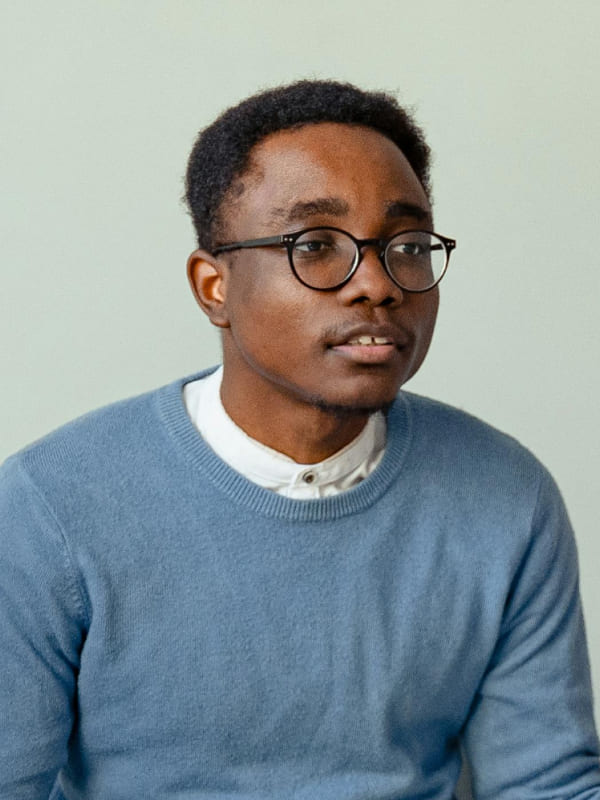 Couples & Family Therapist